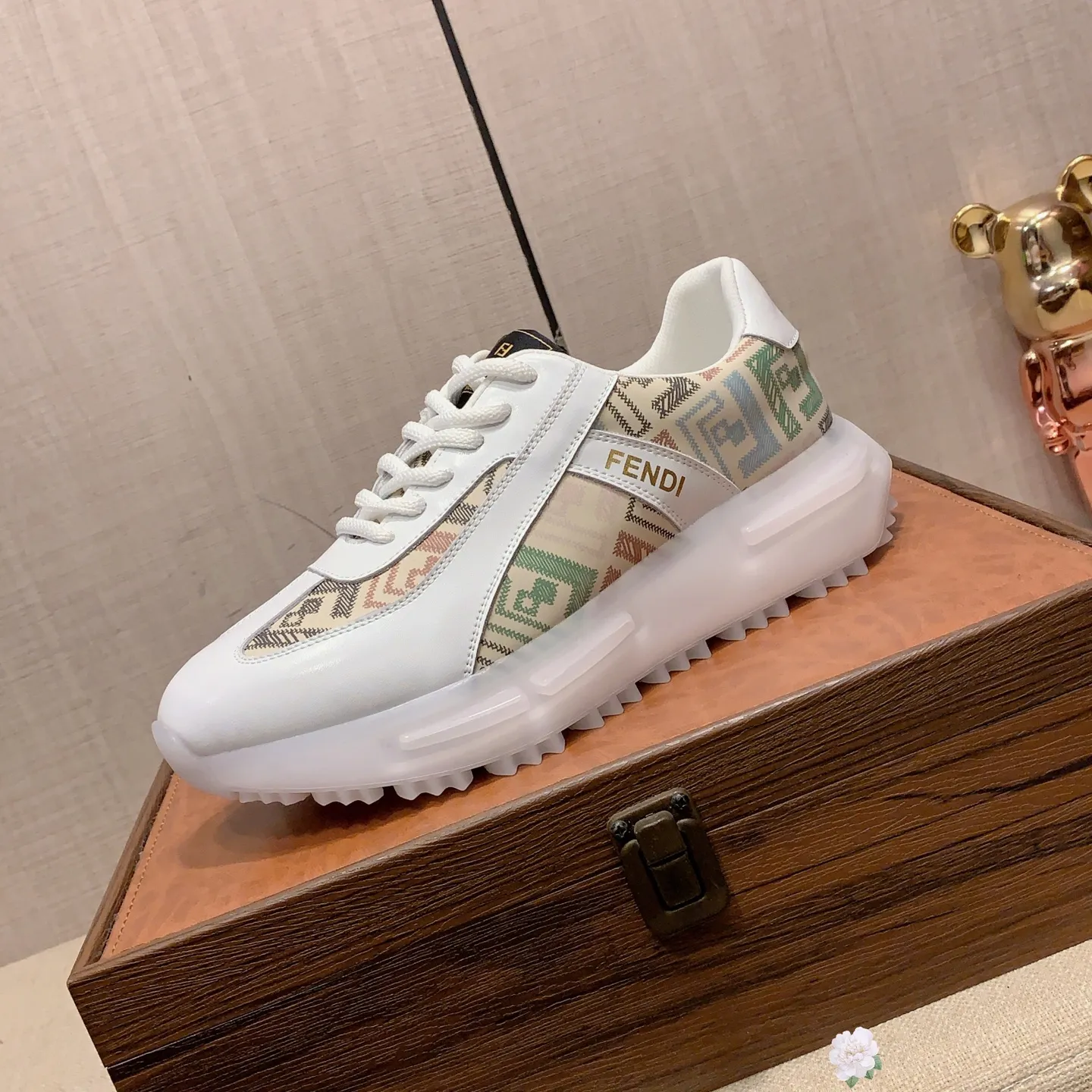 Men's Men's Shoes💰460💰💰🎩🎩[Lightning][Lightning] "FENDI*" The latest and most popular casual sports shoes, top brand [Seduce] luxury ~ purchasing agent, top quality ~. [Strong] The upper is made of imported breathable cowhide with material ➕ breathable sheepskin feet (•) and fine workmanship. The original stylish and stylish soft rubber wear-resistant and non-slip outsole is light and comfortable on the feet. The real thing looks better when photographed in person. 012: code: 38-44, can be customized to 45, 2️⃣ colors available